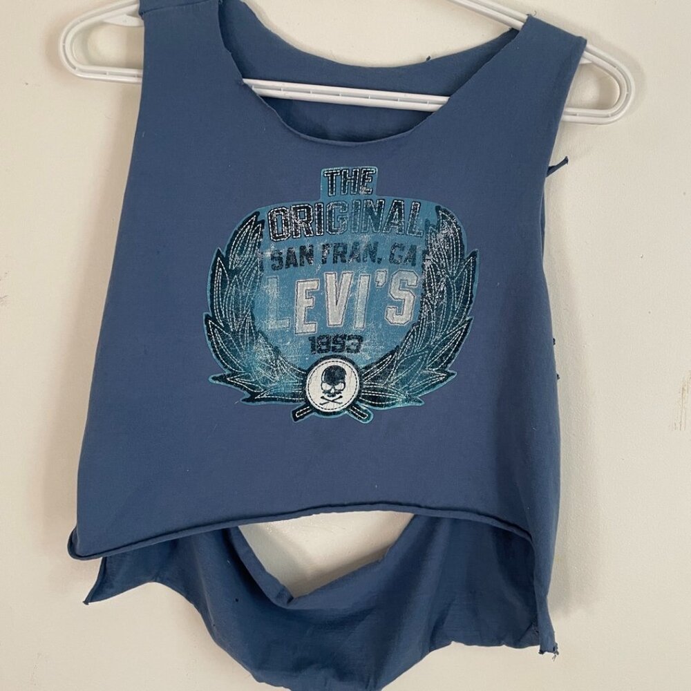 Levi’s Distressed Cutout Tank